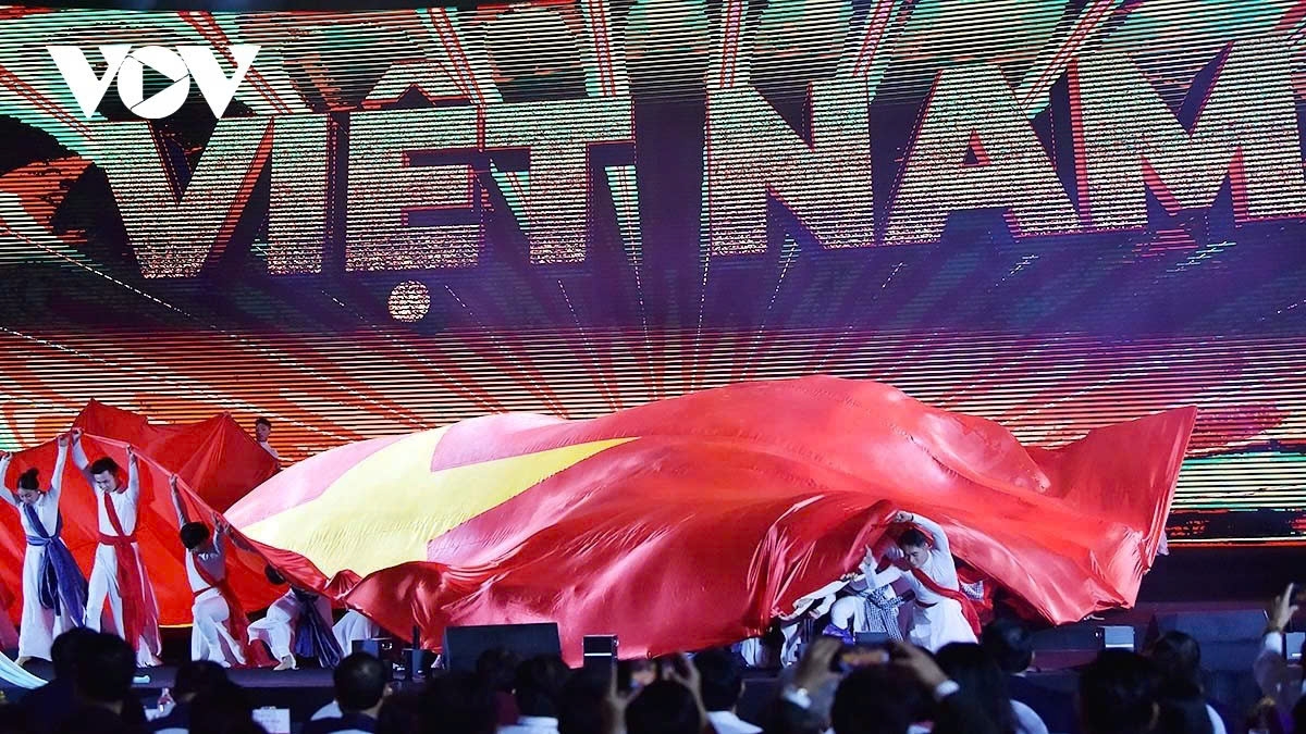 The city has carefully prepared infrastructure, security, transportation, environmental sanitation, and support services for both citizens and businesses.