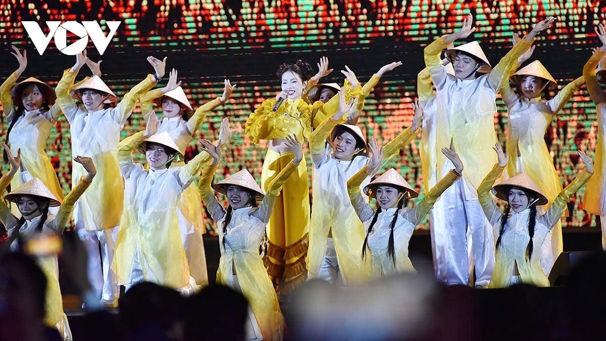 A spectacular cultural programme follows the official opening, featuring performances that celebrate Vietnam’s heritage and contemporary creativity.