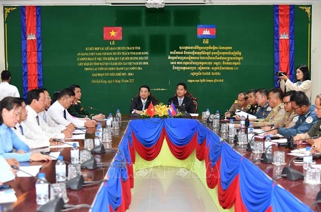 At the signing ceremony (Photo:VNA)