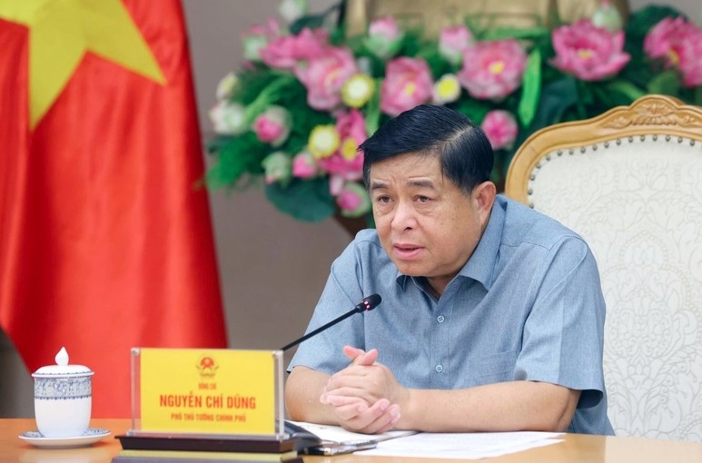 Deputy PM Nguyen Chi Dung chairs the meeting ( Photo:VGP)