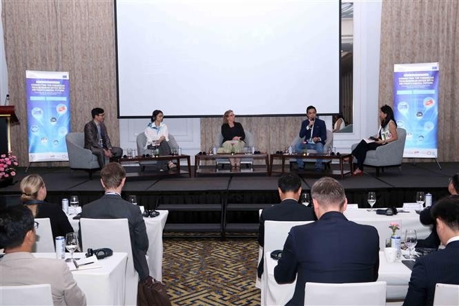 The plenary session of the international forum “Connecting the Europrean Tech Business Offer with Vietnam’s Digital Future” (Photo: VNA)