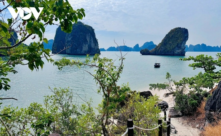 Ha Long Bay- a world heritage site, offers breathtaking natural beauty