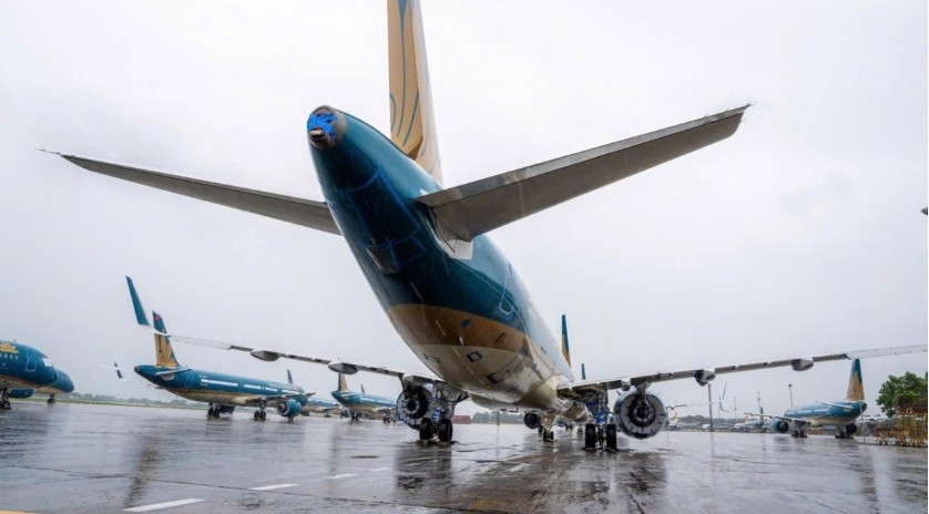 Heavy rain from typhoon Matmo forces Noi Bai airport to reduce flights