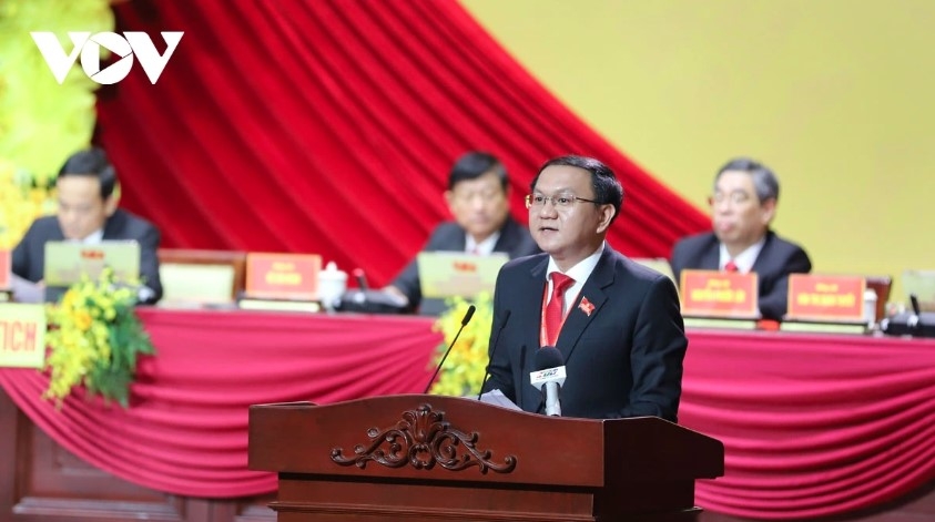 Lam Dinh Thang, Director of the Ho Chi Minh City Department of Science and Technology, presents a report contributing to the draft documents of the first Congress of the Ho Chi Minh City Party Committee