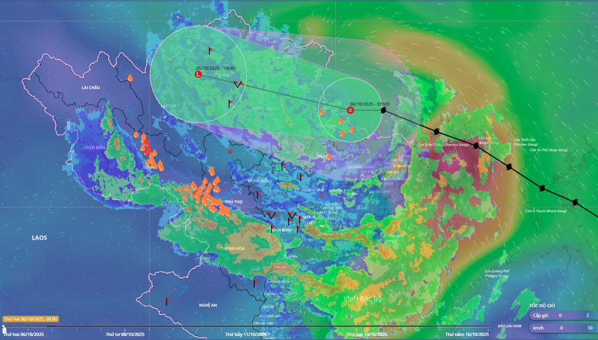 Typhoon Matmo is weakening into a tropical depression after making landfall on the morning of October 6. (Photo: VNDMS)