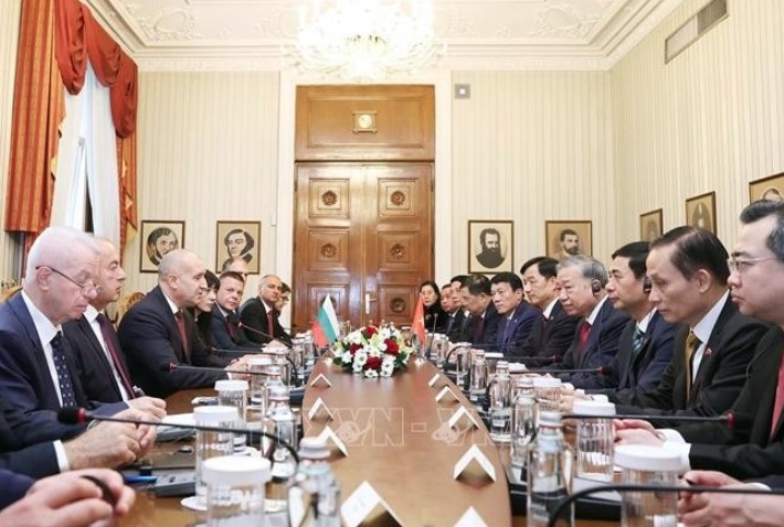Party General Secretary To Lam holds talks with Bulgarian President Rumen Radev. (Photo: VNA)