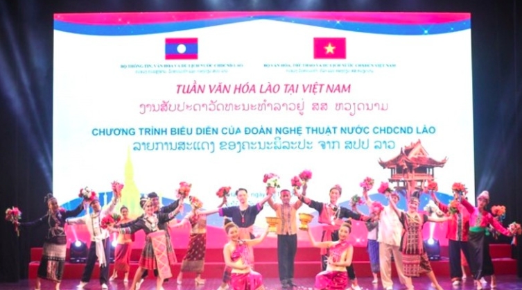  Vietnam-Laos cultural exchange (Photo: Ministry of Culture, Sports and Tourism)