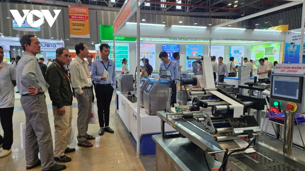 Numerous domestic and international exhibitors participate in Vietstock 2025