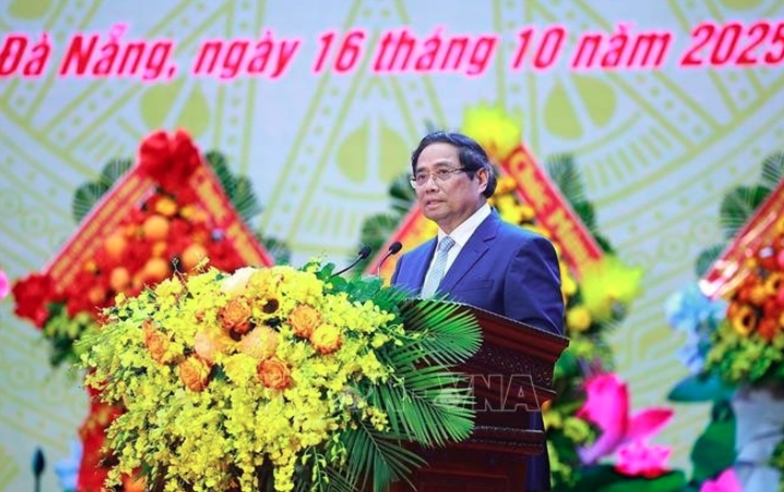 Prime Minister Pham Minh Chinh speaks at the grand ceremony in Da Nang city marking the 80th anniversary of the traditional day of the armed forces of Military Region 5 (October 16, 1945 – 2025). (Photo: VNA)