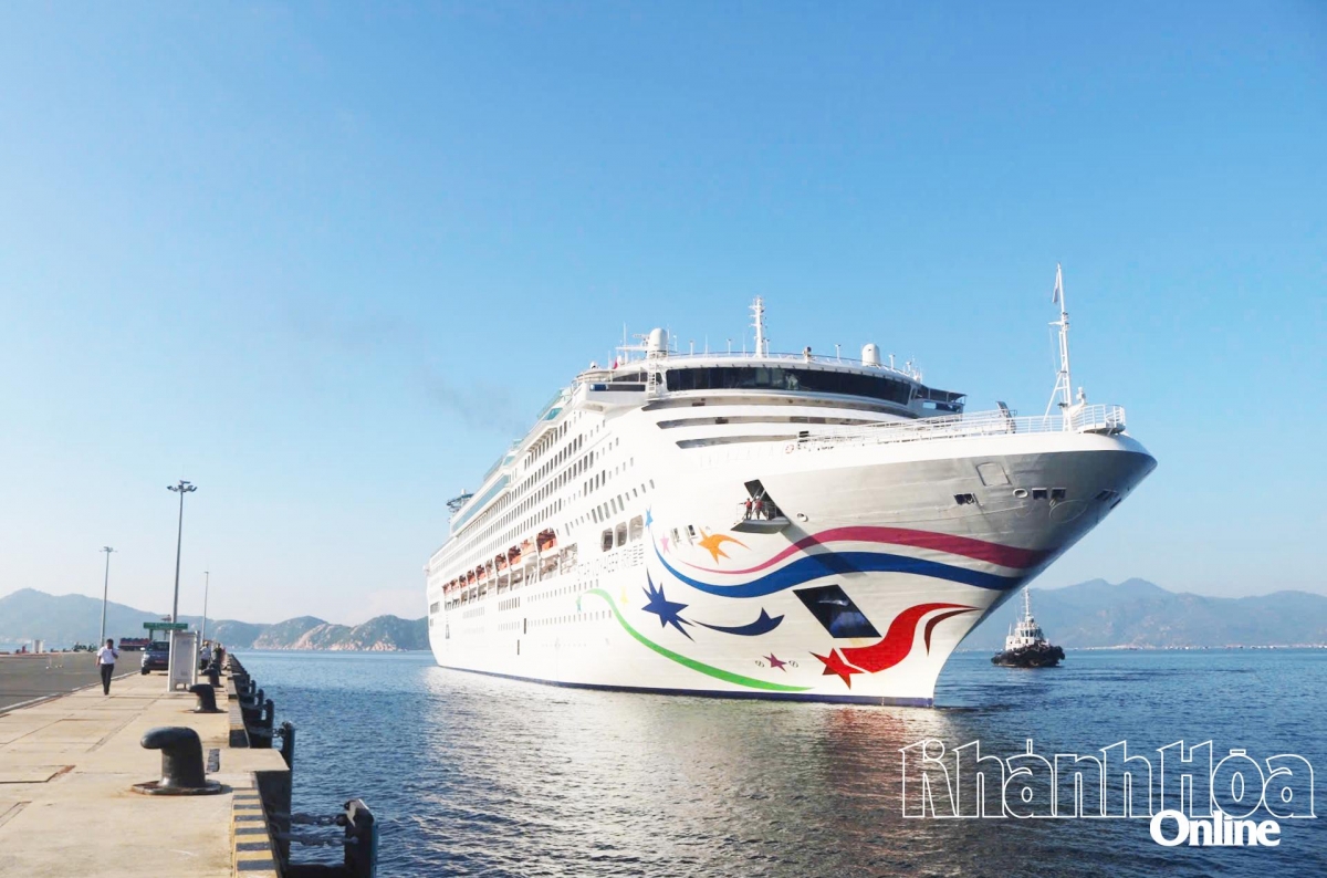 Star Voyager docks at Cam Ranh International Port (Image source: baokhanhhoa.vn)