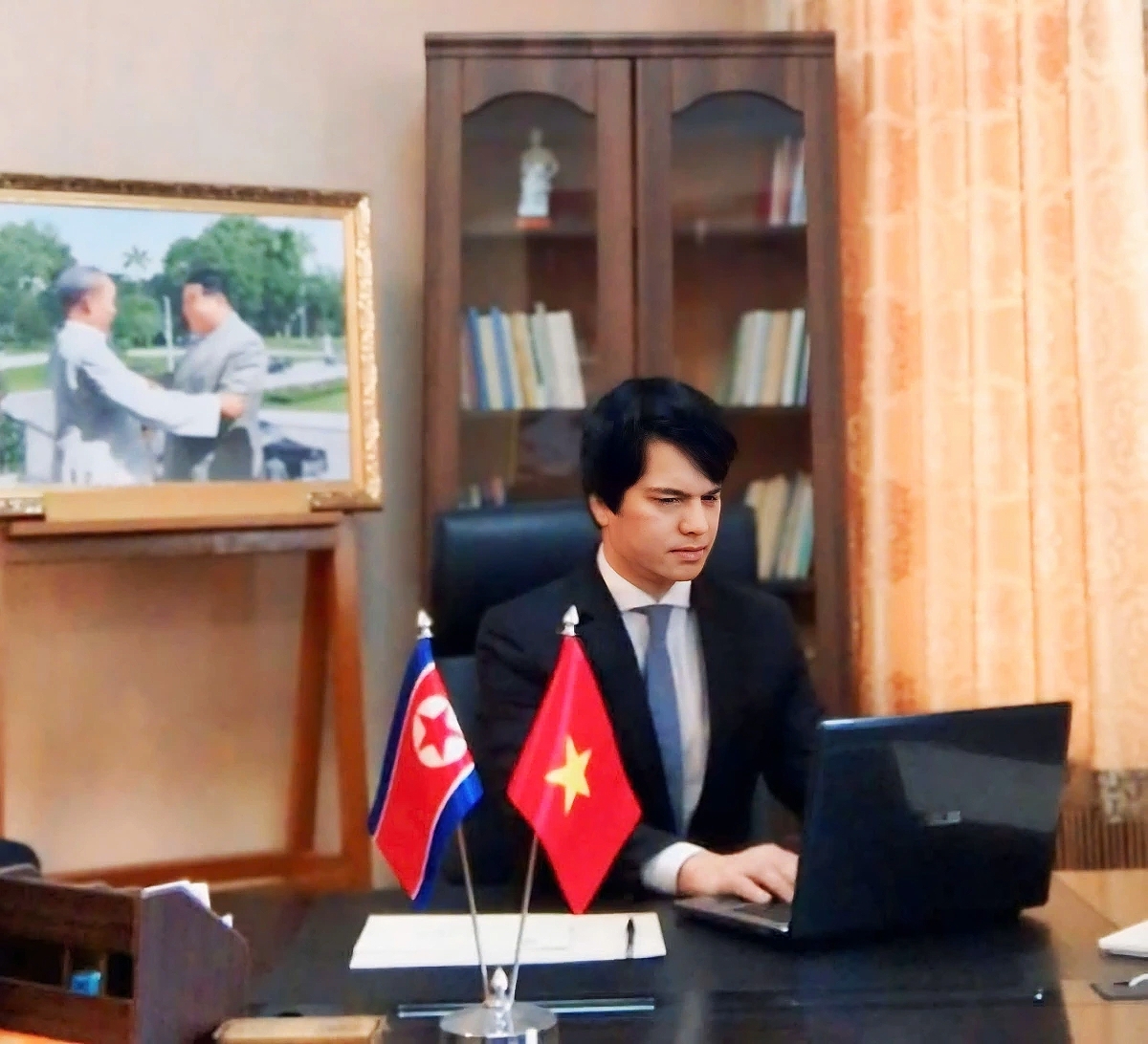 Vietnamese Ambassador to the Democratic People’s Republic of Korea (DPRK) Le Ba Vinh