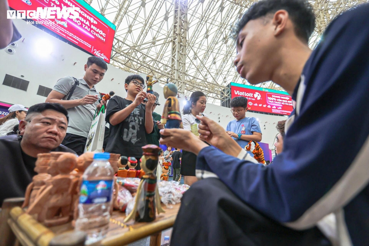 The event serves not only as a shopping and entertainment destination but also as a space where culture, commerce, and tourism converge.