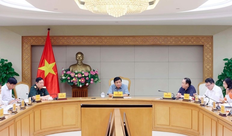 Deputy PM urges ministries and agencies to speed up the implementation of projects as a way of further strengthening Vietnam-Laos ties
 ( Photo: VGP)