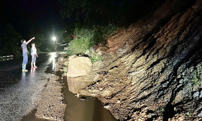 Landslides hit several areas in Son Dong Commune during the night of October 6.