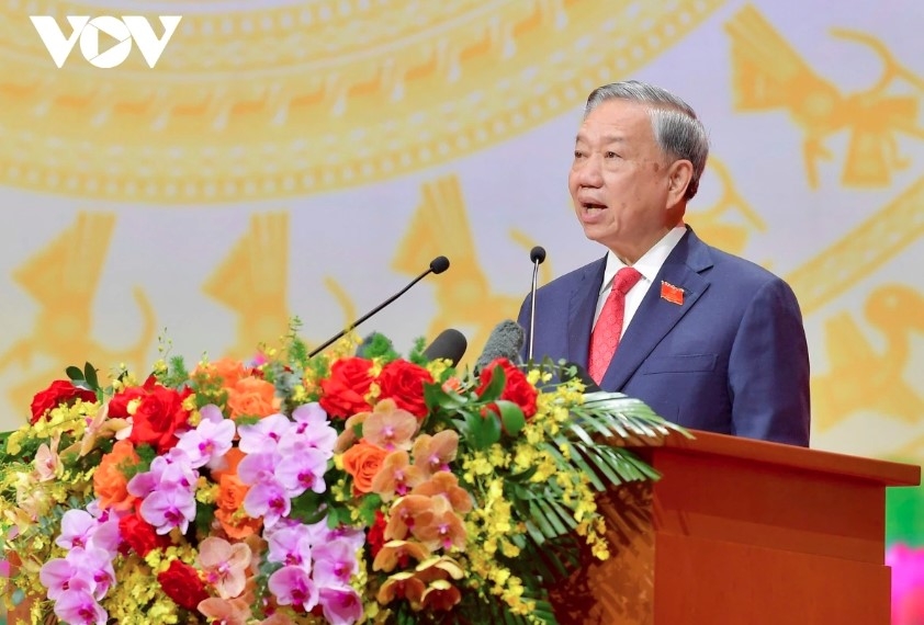 Party leader To Lam addresses the event