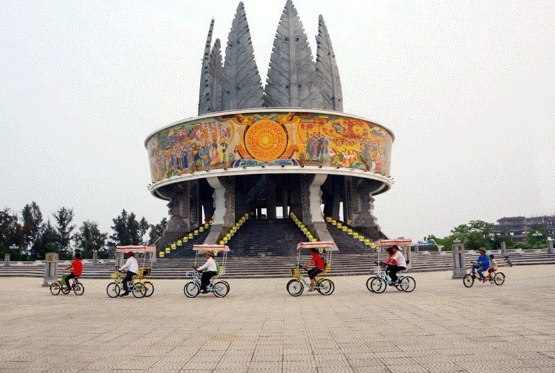 Mong Cai 1 ward is the core area of the Tra Co National Tourism Zone