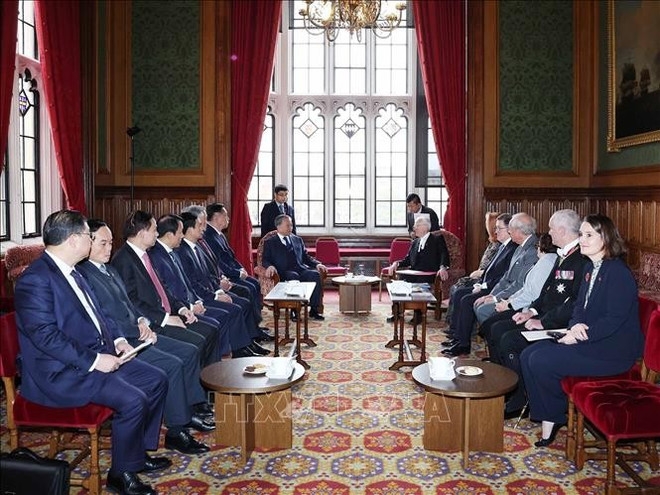 At the meeting between General Secretary of the Communist Party of Vietnam (CPV) Central Committee To Lam and Speaker of the UK House of Lords John McFall (Baron McFall of Alcluith) in London on October 29. (Photo: VNA)