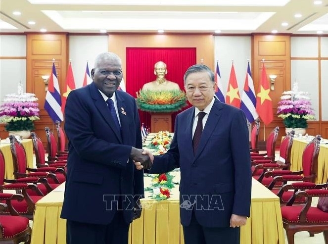  Party General Secretary To Lam welcomes President of the National Assembly of People’s Power and President of the Council of State of Cuba Esteban Lazo Hernandez (Photo:VNA)