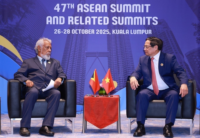 Prime Minister Pham Minh Chinh meets with Timor-Leste Prime Minister Xanana Gusmão in Kuala Lumpur on October 28 (Photo: VNA)