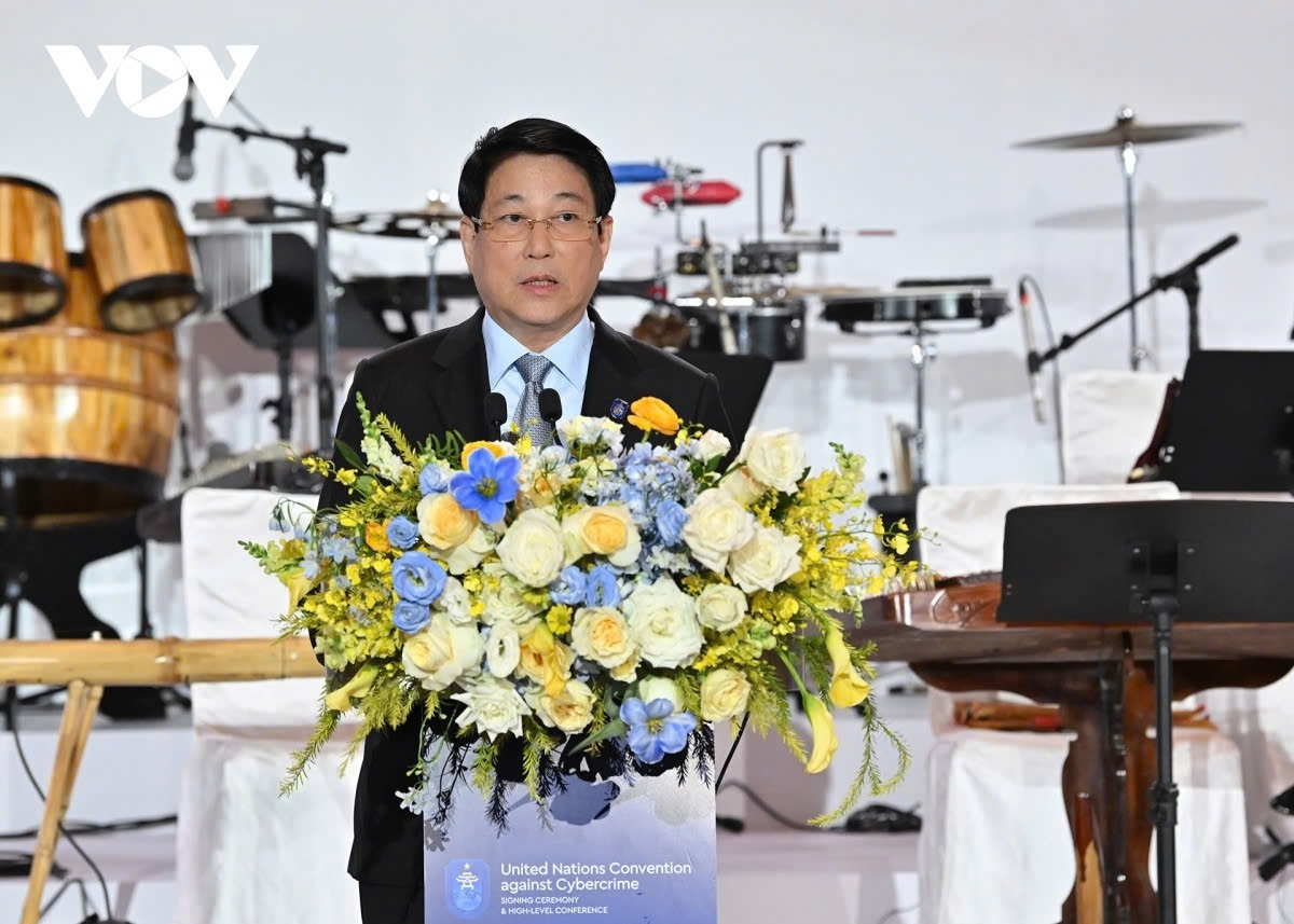 President Luong Cuong of Vietnam speaks at the state banquet