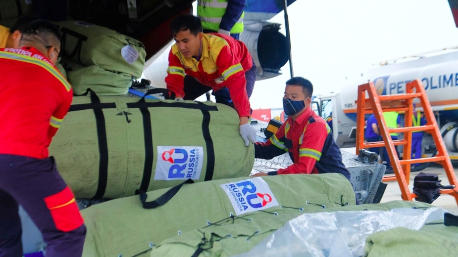 Vietnam takes delivery of Russian aid