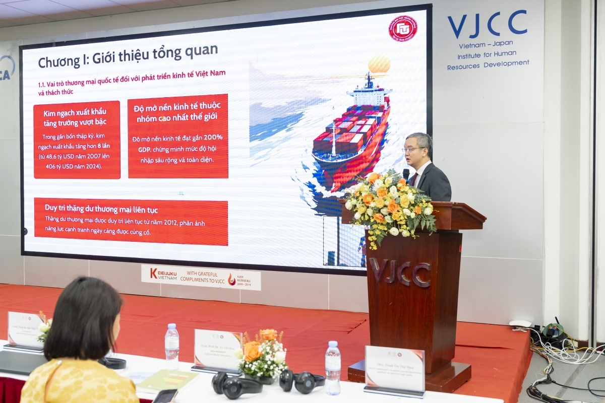 The Vietnam International Trade Report 2025 outlines four new cross-cutting growth drivers for Vietnam's foreign trade in the era of global transformation