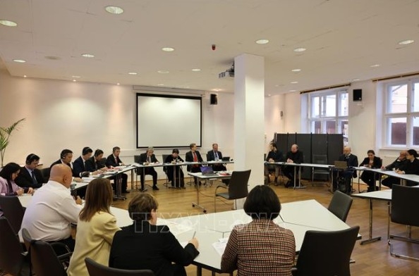 At the 6th Policy Dialogue between the Communist Party of Vietnam and Germany’s Left Party
( Photo: VNA)