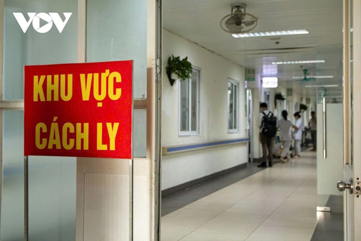 According to Thanh Nhan Hospital, from the beginning of the year until early November, the department has treated around 500 influenza A patients. Notably, between October and November alone, the hospital admitted 184 patients with influenza A, nearly half of the total cases for the entire year.