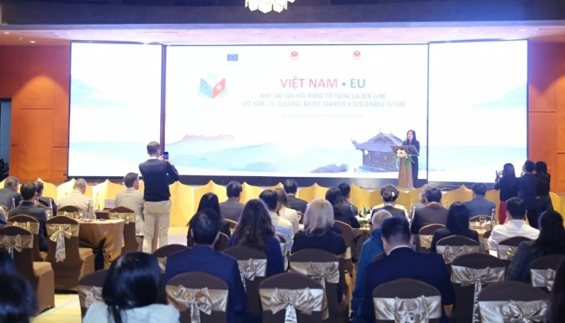 Deputy Minister of Foreign Affairs Le Thi Thu Hang speaks at the event (Photo: baoquocte.vn)