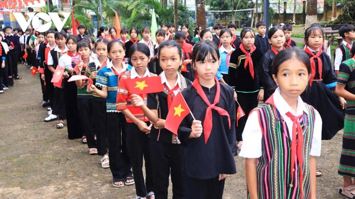 Children from ethnic minority communities in mountainous areas have access to all essential services just like children in lowland areas, including the right to attend school