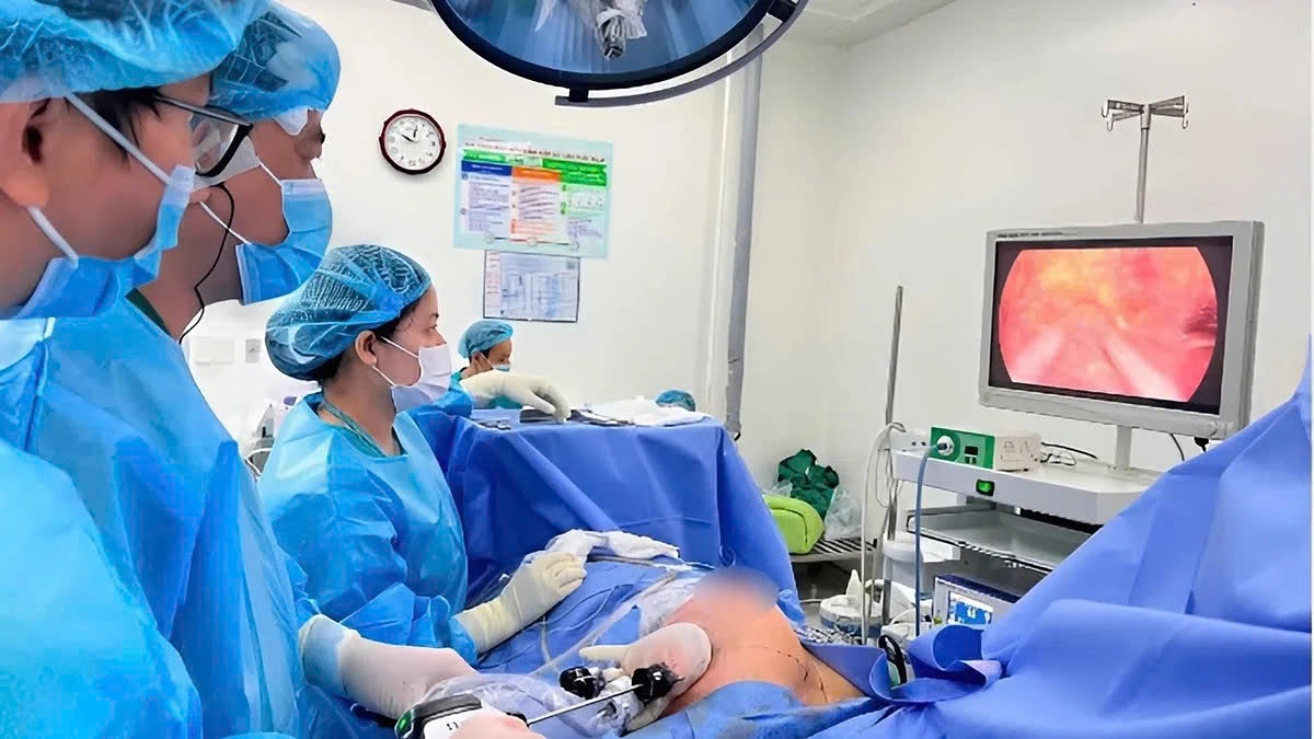 In recent years, many modern medical tools and treatment techniques have been introduced, helping to improve the effectiveness of diagnosis and treatment. (Illustrative image)