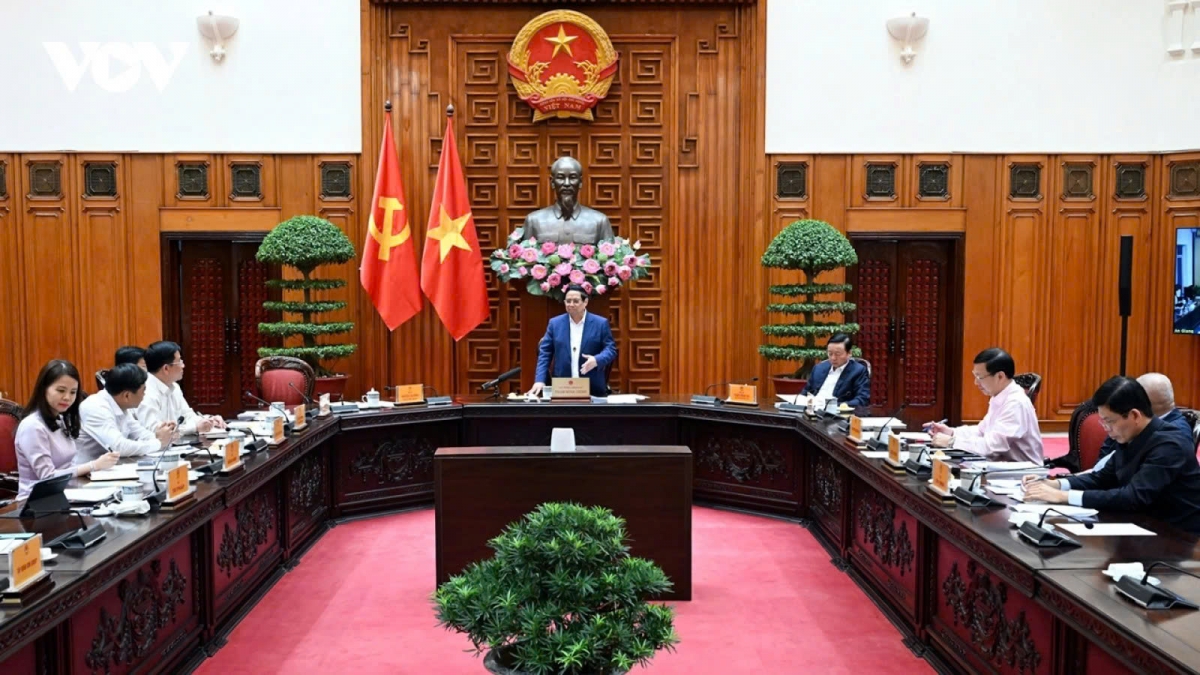 Prime Minister Pham Minh Chinh speaks at a meeting on preparations for APEC 2027