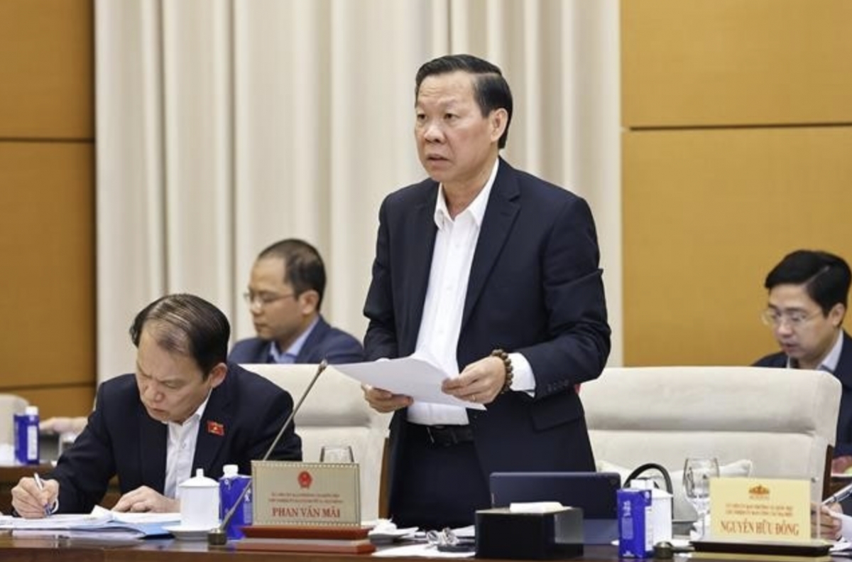 Phan Van Mai, Chairman of the NA’s Committee for Economic and Financial Affairs, speaks at the 51st session of the NA Standing Committee on November 5, 2025. (Photo: VNA)