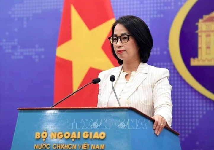 Foreign Ministry spokesperson Pham Thu Hang speaks at a press conference in Hanoi on November 6. (Photo: VNA)