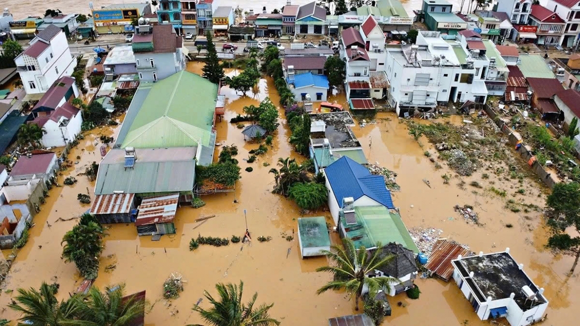 Many residential areas in the central region have been deep under floodwaters, with houses inundated up to their roofs and residents’ belongings drifting everywhere