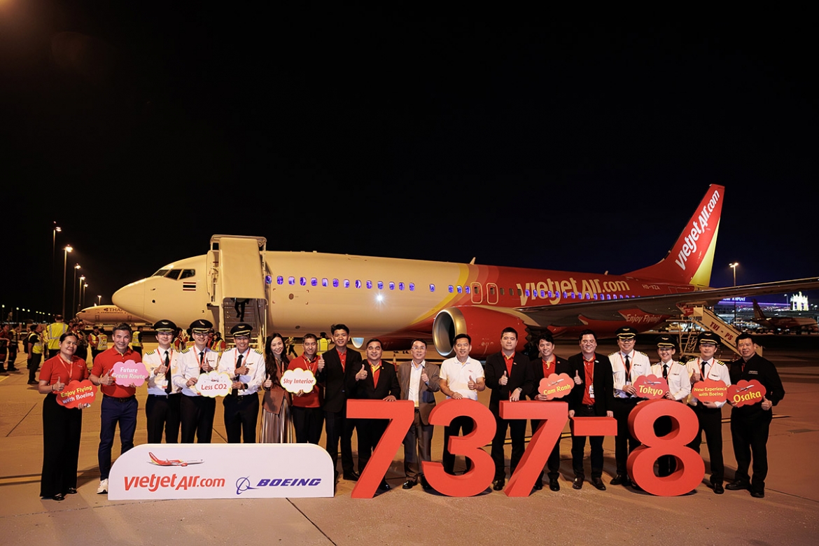 Budget airline Vietjet has received Boeing 737-8 aircraft, the first of the 200 jets valued at US$32 billion ordered from Boeing