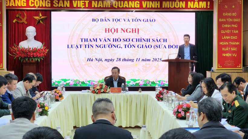 The consultation takes place in Hanoi on November 28.