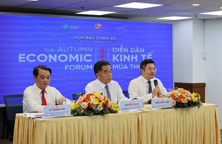 Officials announce detailed information about the Ho Chi Minh City Autumn Economic Forum 2025 at a press conference on November 14. (Photo: vtcnews.vn)