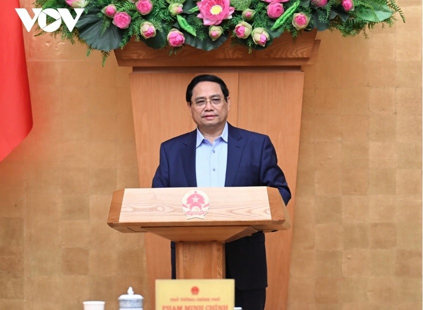 Prime Minister Pham Minh Chinh speaks at the meeting