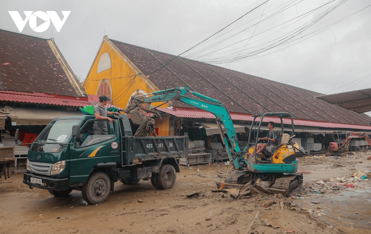Hoi An market area after the flood