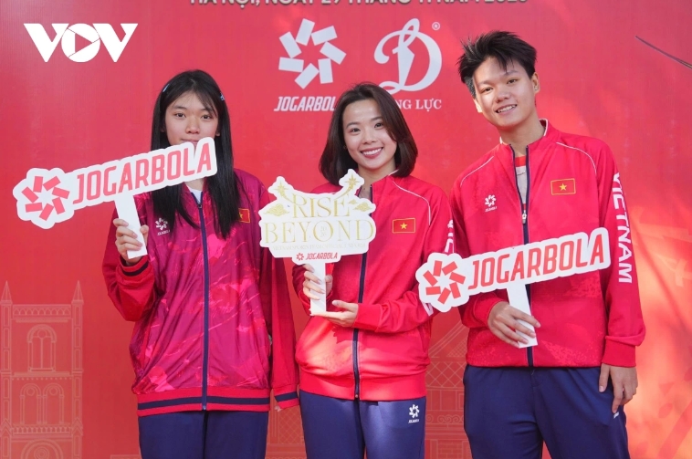 Vietnamese athletes wear new outfits for SEA Games 33