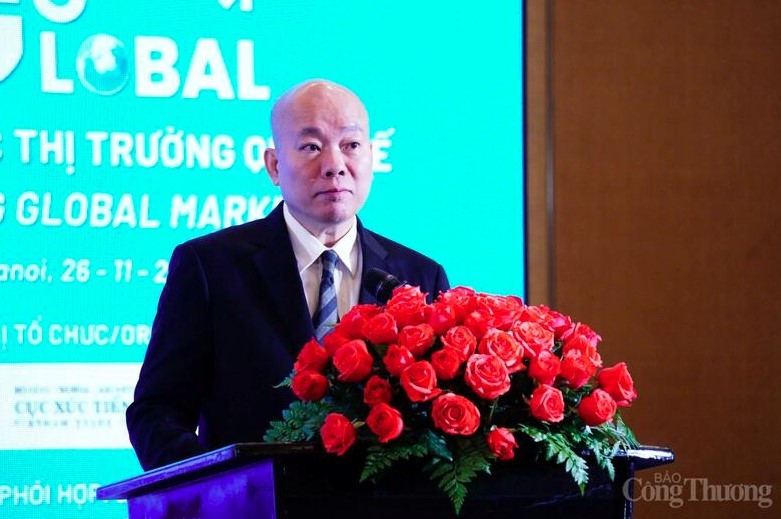 Vu Ba Phu, Director of the Vietnam Trade Promotion Agency, addresses the event (Photo: congthuong.vn)