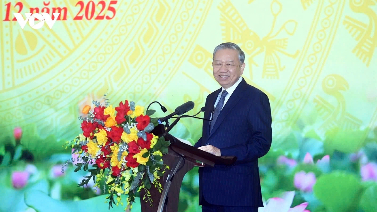 Party General Secretary To Lam outlines tasks for the communication and mass mobilisation sector in 2026 at a national conference in Hanoi on December 19