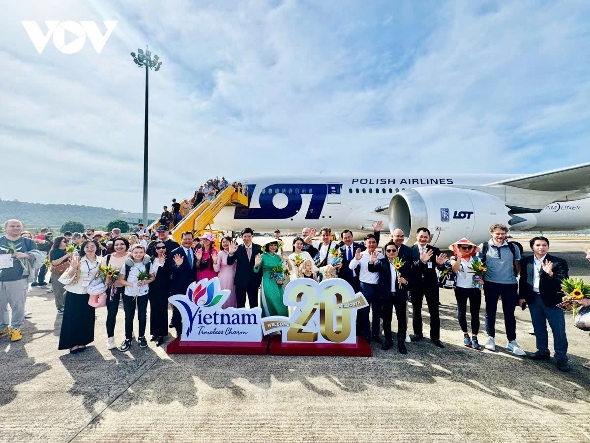 Reaching the 20 million international visitors milestone marks a significant achievement, highlighting the strong recovery and growing impact of Vietnam’s tourism industry