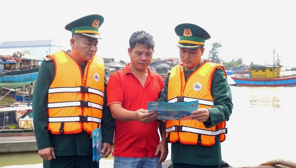 Border guard forces promote communication on combating IUU fishing