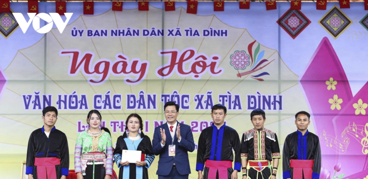 These year-end activities have become a vivid highlight of the spiritual life of highland communities in Dien Bien, bringing joy, a sense of togetherness and an upbeat mood ahead of the new year. They also help promote the image of the local land and people, thus laying a foundation for tourism development linked with the preservation of traditional culture.