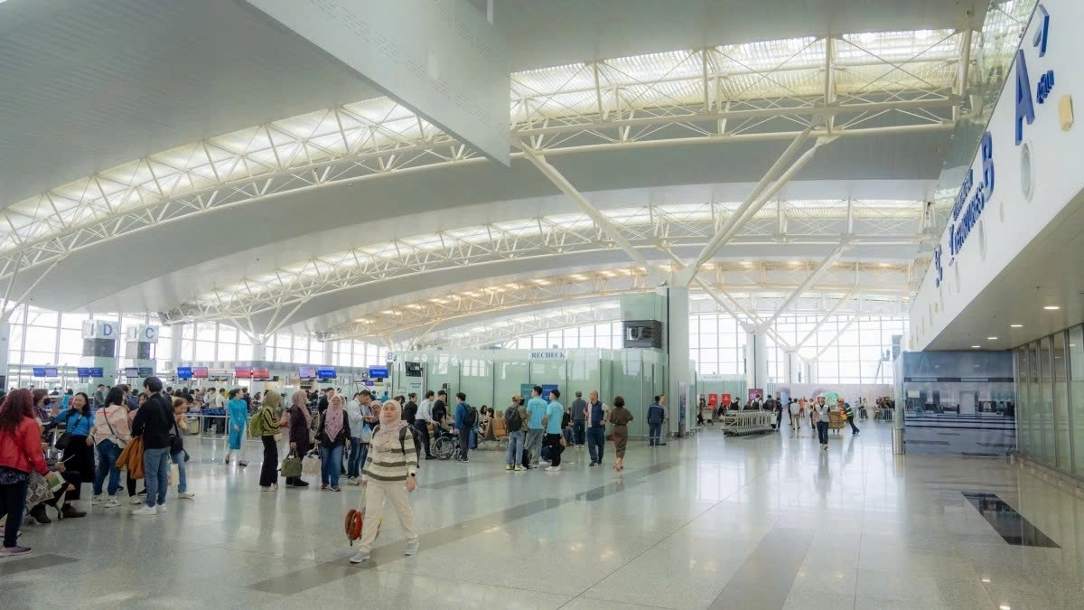 The Terminal T2 expansion project marks a significant transformation for Noi Bai International Airport in digitising aviation processes. For the first time, a synchronised ecosystem of automated equipment is deployed, empowering passengers and optimising operational capacity.