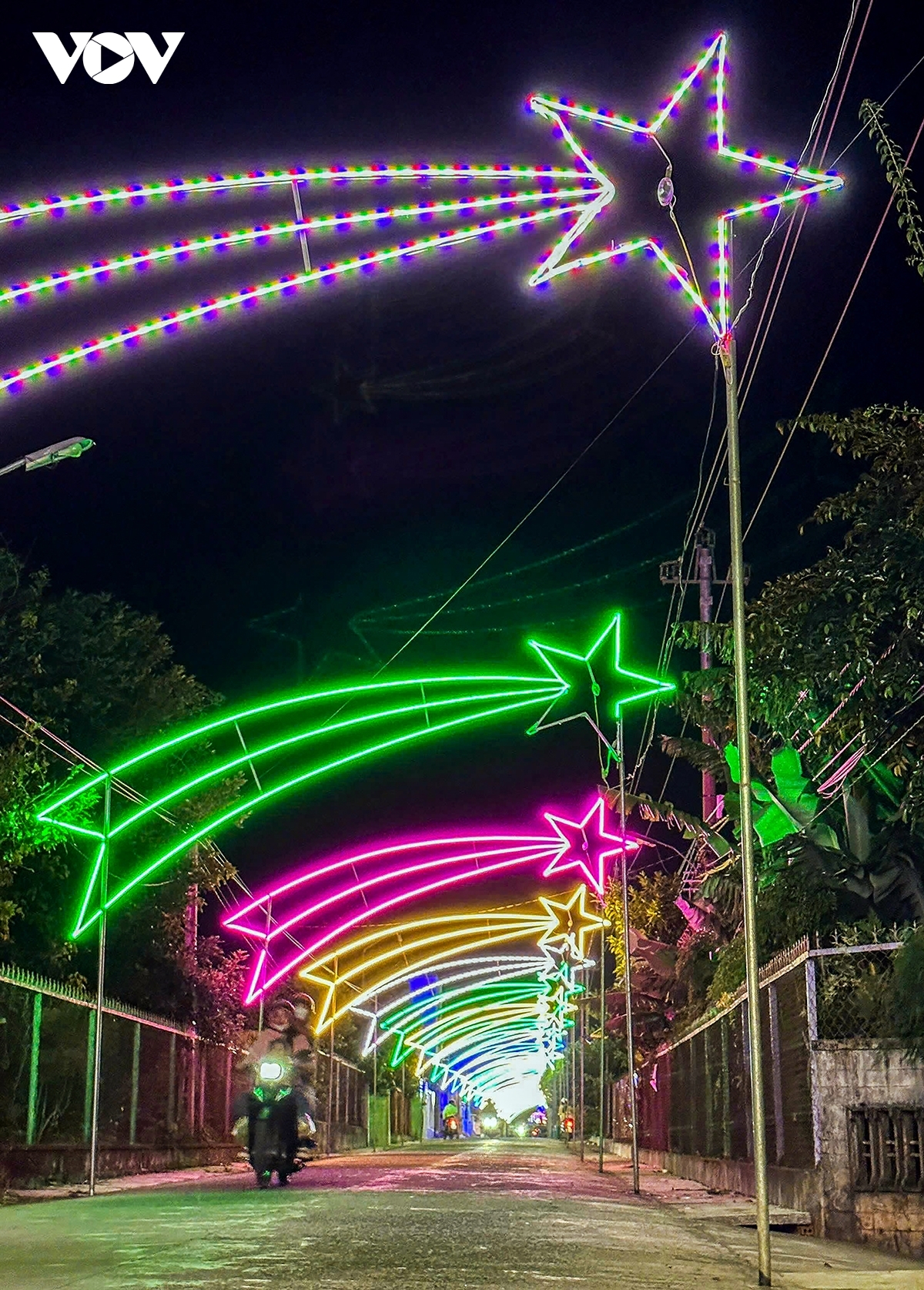 Along a street in a residential area of Kim Chau Parish, Dray Bhang Commune, residents say this Christmas brings a sense of warmth, compassion and shared faith to the community.