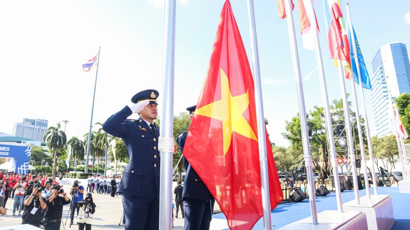 At the flag-raising ceremony for the Vietnamese sports delegation (Photo: nhandan.vn)