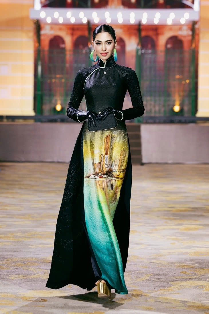 The designer uses silk as the main material for the collection.
